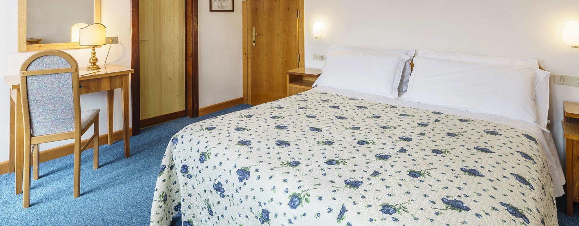Hotel Roma 圣维托-迪卡多雷 外观 照片